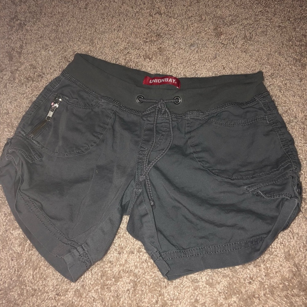 Grey shorts